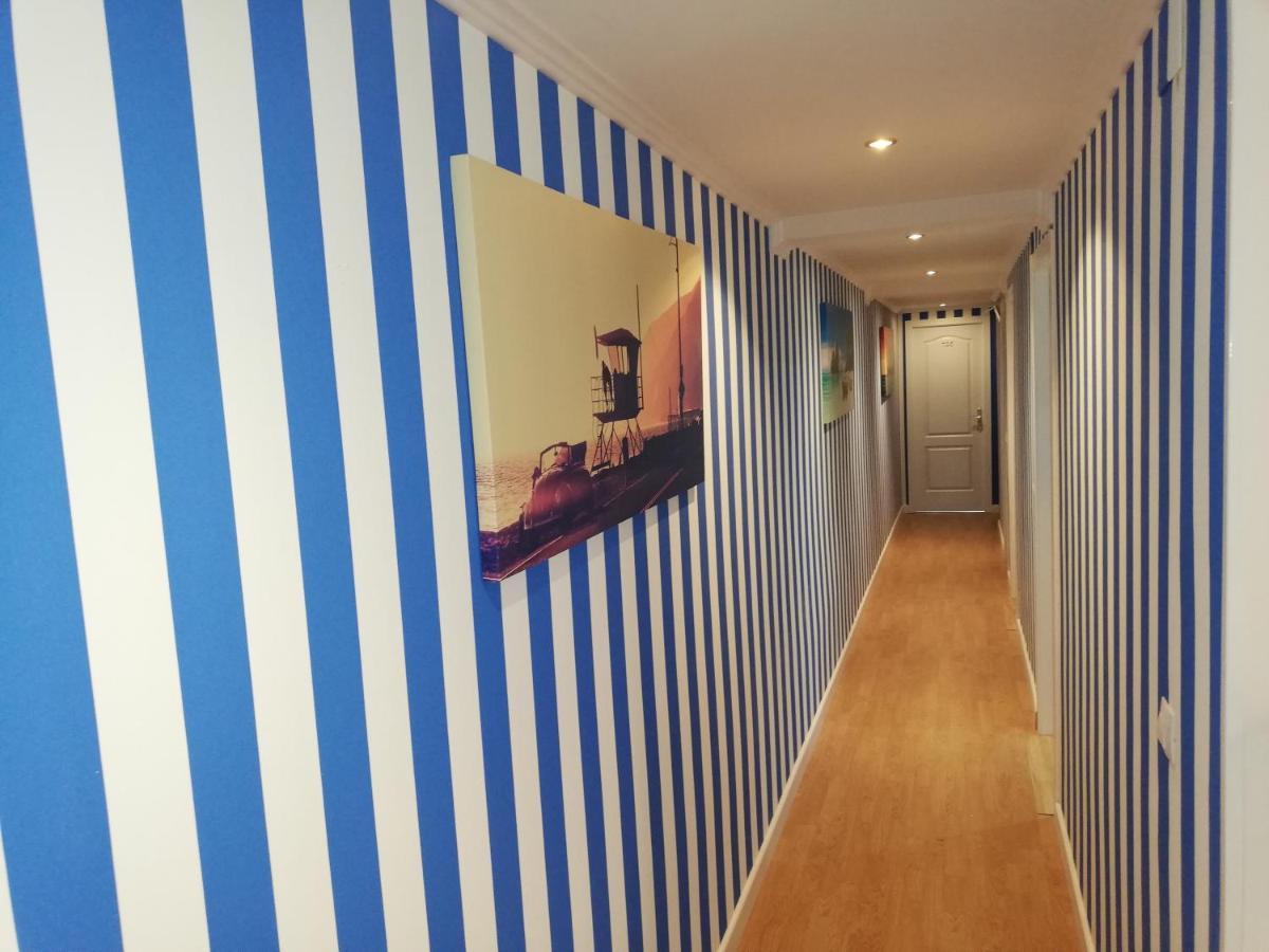 Residencia Compostela Bed & Breakfast ซานติอาโก เด กอมโปสเตลา ภายนอก รูปภาพ