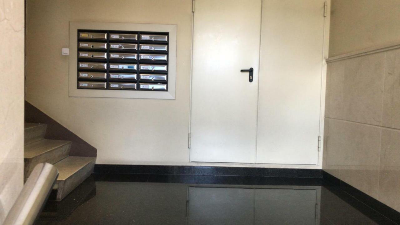 Residencia Compostela Bed & Breakfast ซานติอาโก เด กอมโปสเตลา ภายนอก รูปภาพ